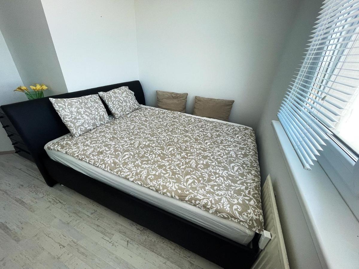 Schone Wohnung Mit Dachterrasse Вена Экстерьер фото
